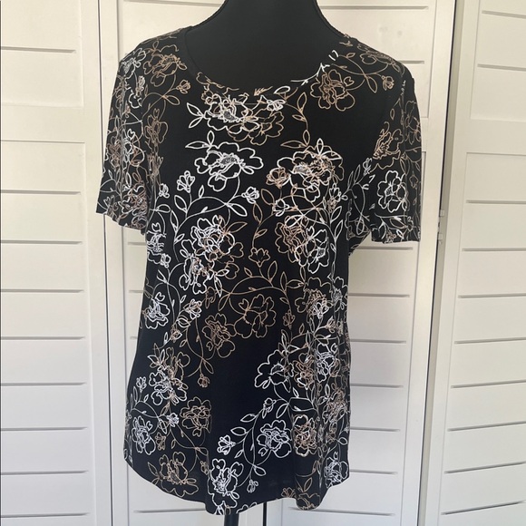 Chico's Tops - Chico's Black Short-Sleeve Floral Outline Tee Top Sz 1